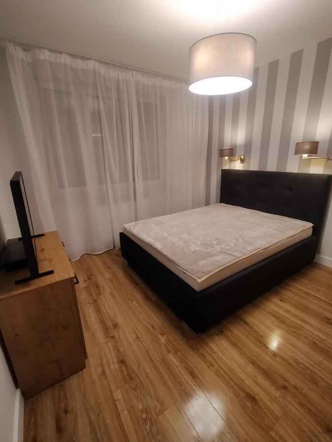 Fajny Apartament Z Parkingiem, Obok Metra. Varşova Dış mekan fotoğraf