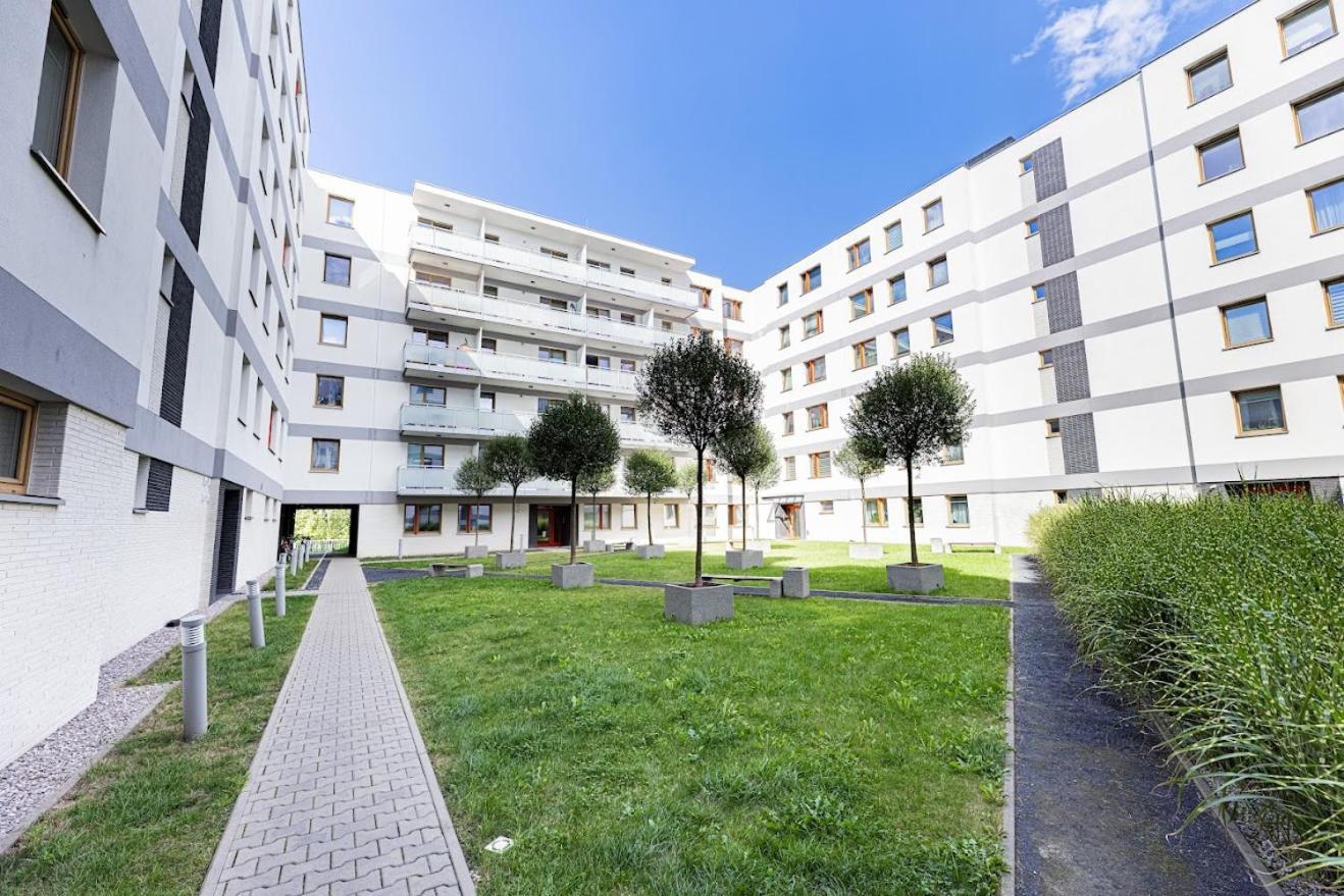 Fajny Apartament Z Parkingiem, Obok Metra. Varşova Dış mekan fotoğraf