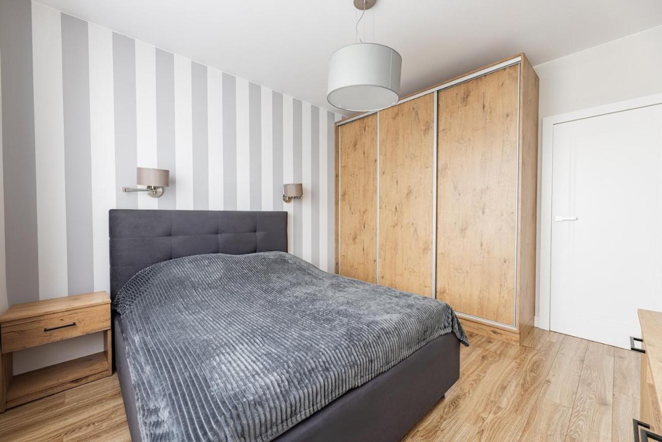 Fajny Apartament Z Parkingiem, Obok Metra. Varşova Dış mekan fotoğraf