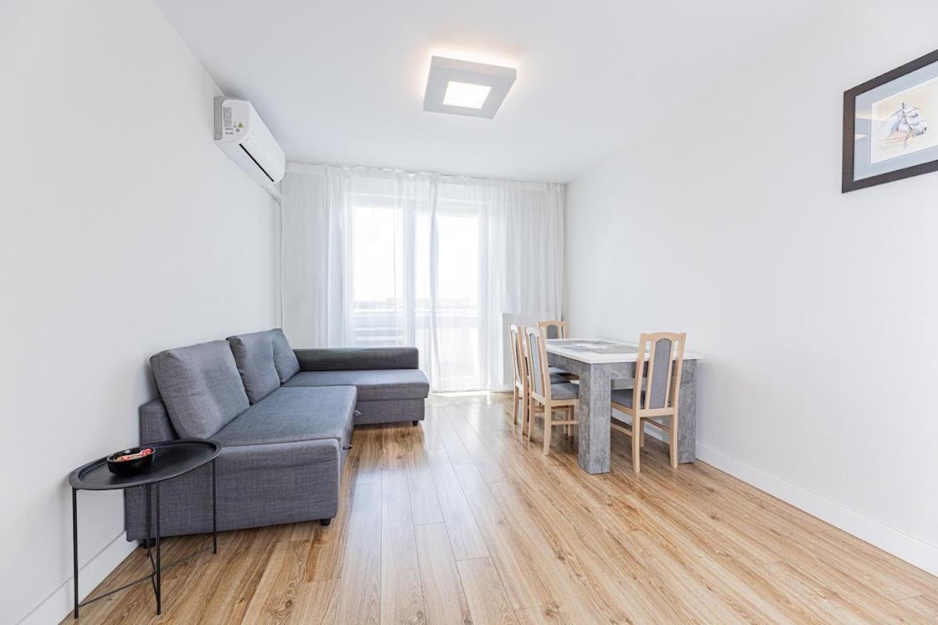 Fajny Apartament Z Parkingiem, Obok Metra. Varşova Dış mekan fotoğraf