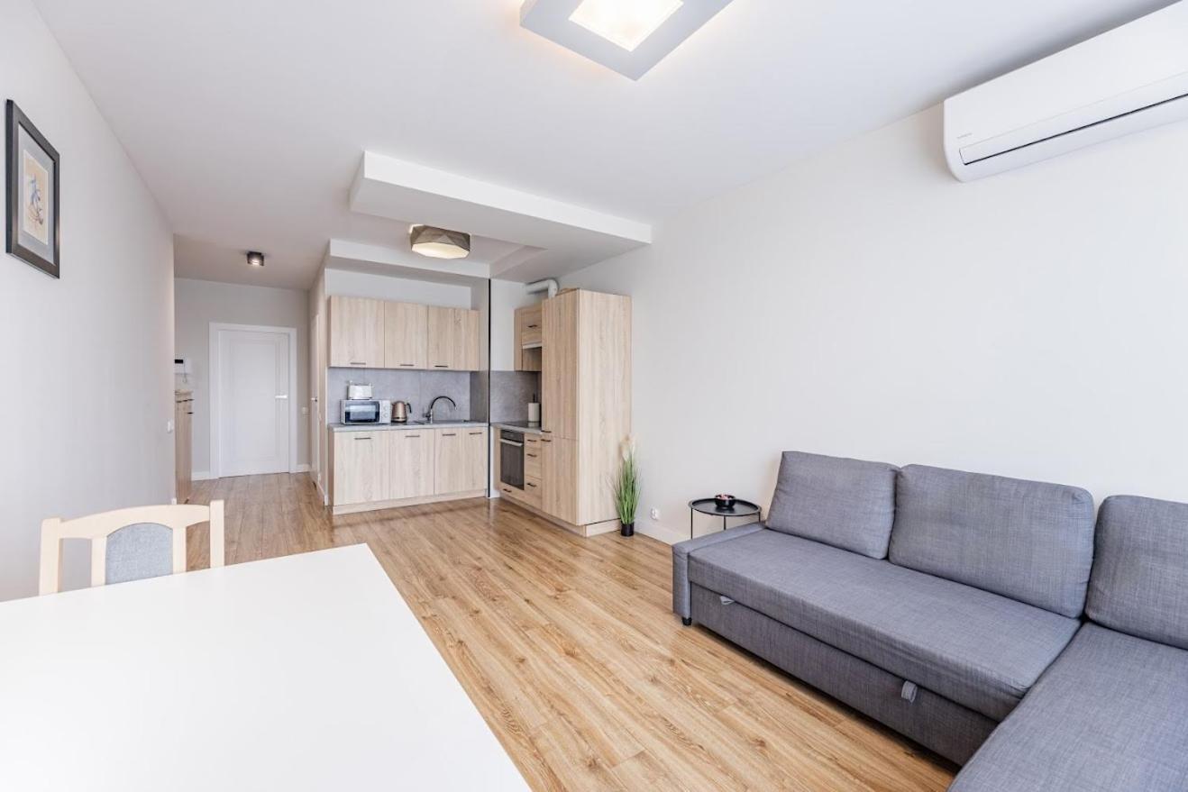Fajny Apartament Z Parkingiem, Obok Metra. Varşova Dış mekan fotoğraf