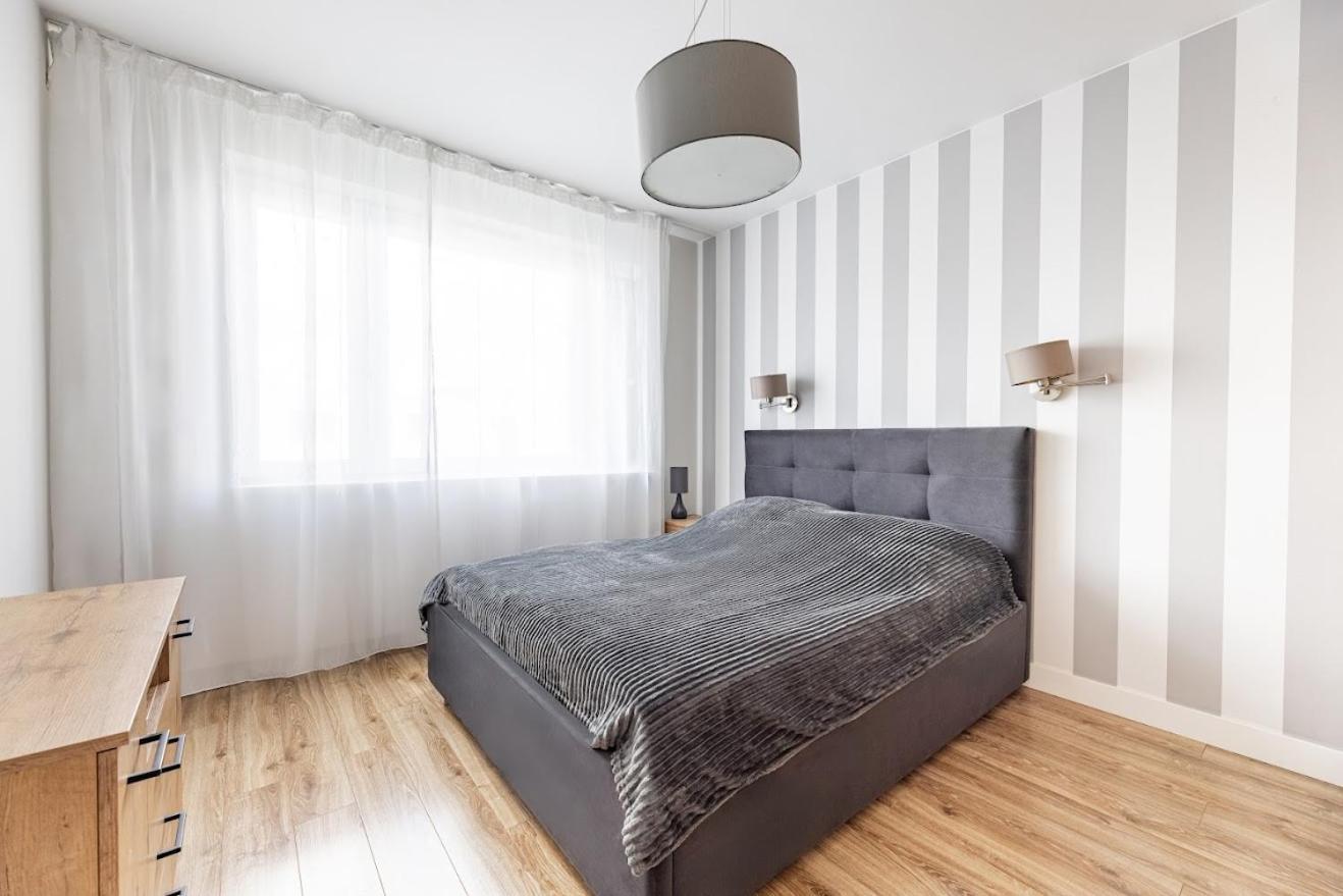Fajny Apartament Z Parkingiem, Obok Metra. Varşova Dış mekan fotoğraf